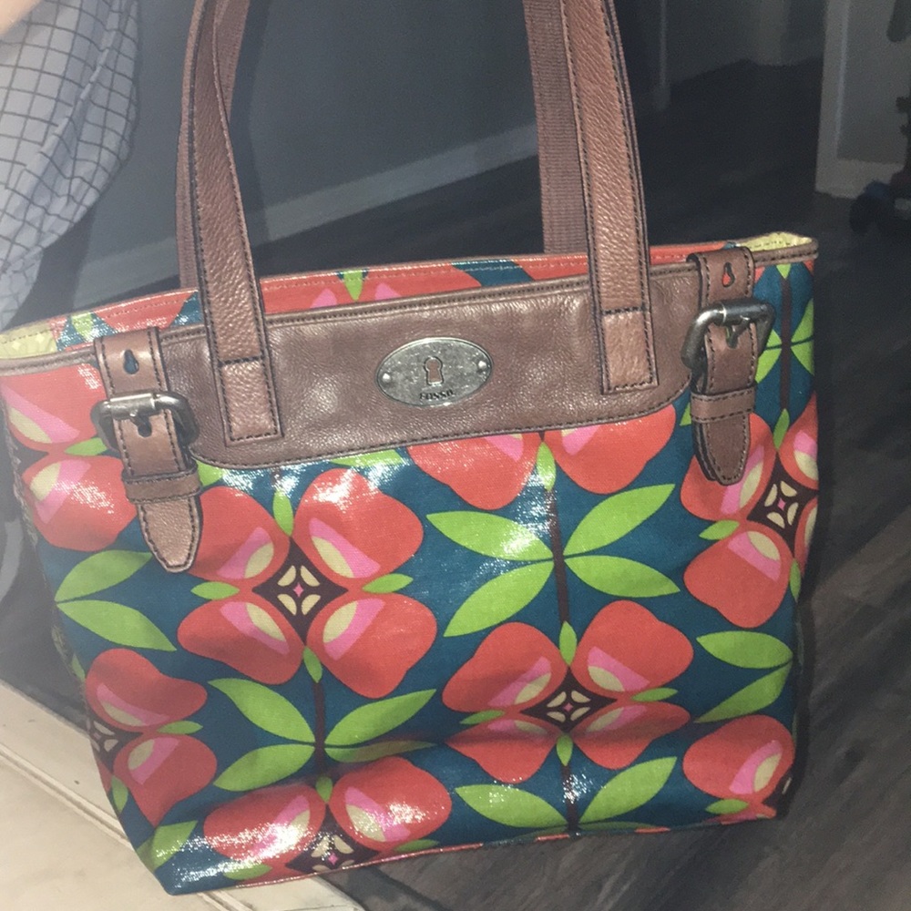 Fossil purse